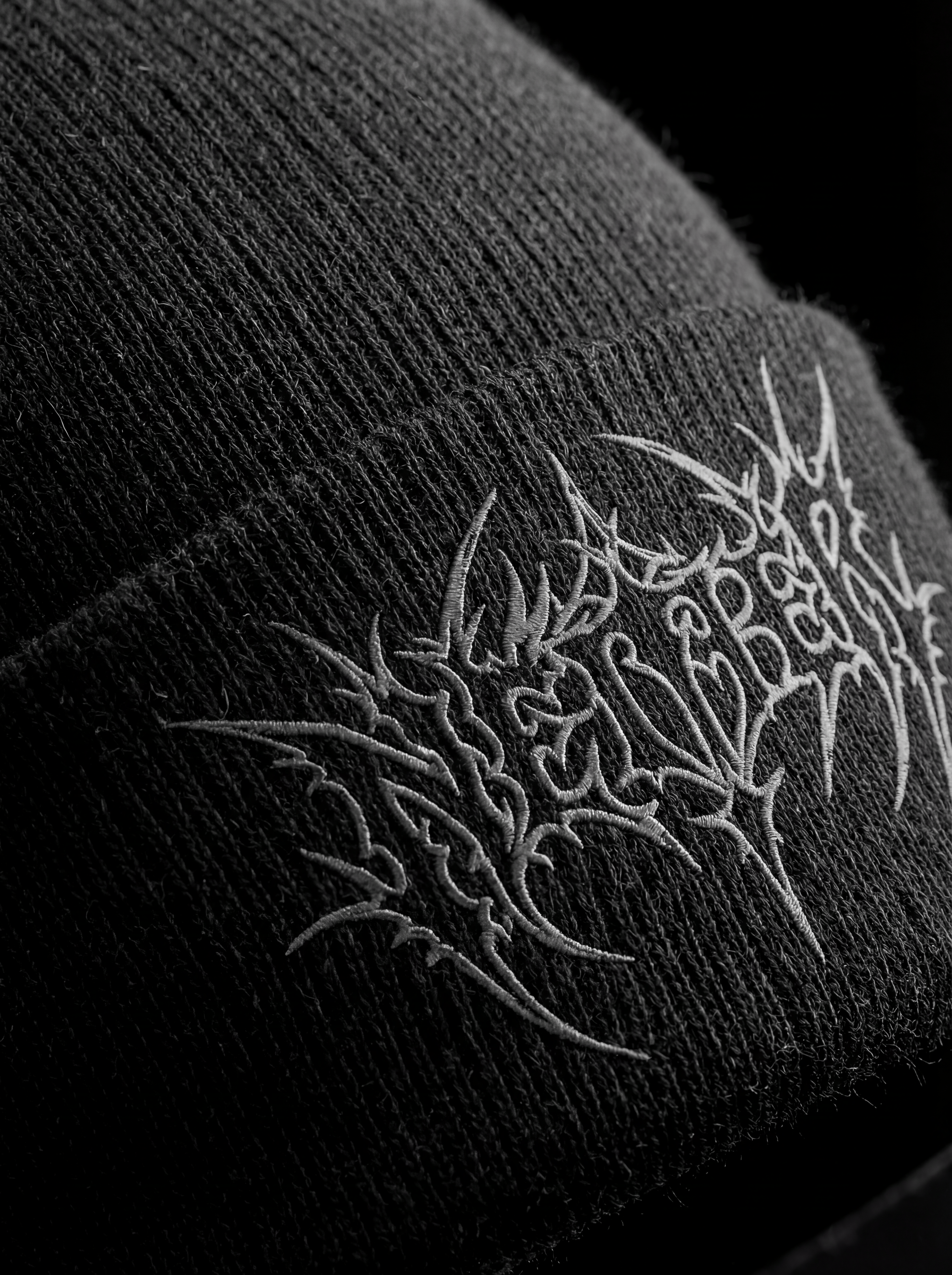 REAVER KNITTED BEANIE