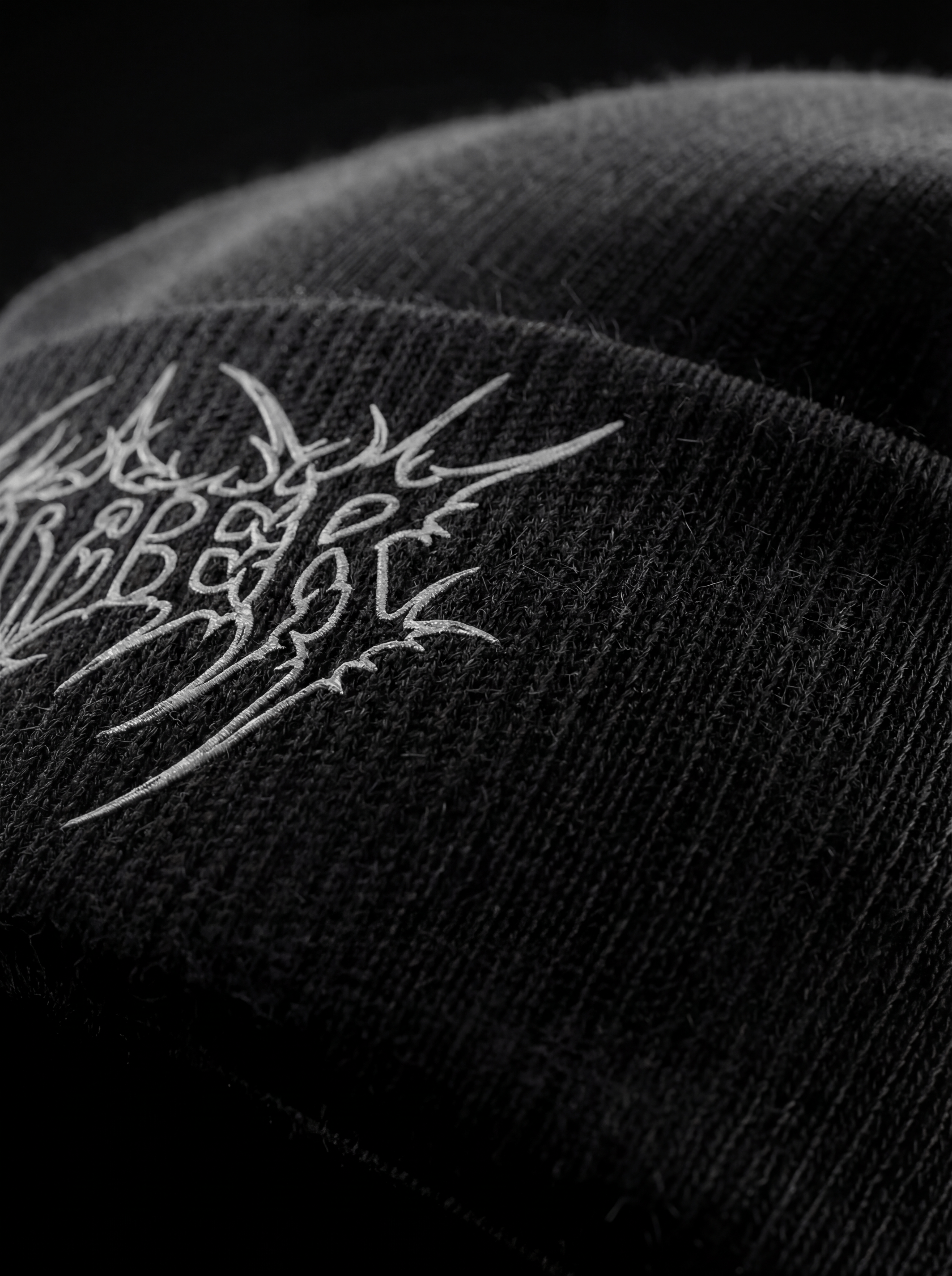 REAVER KNITTED BEANIE